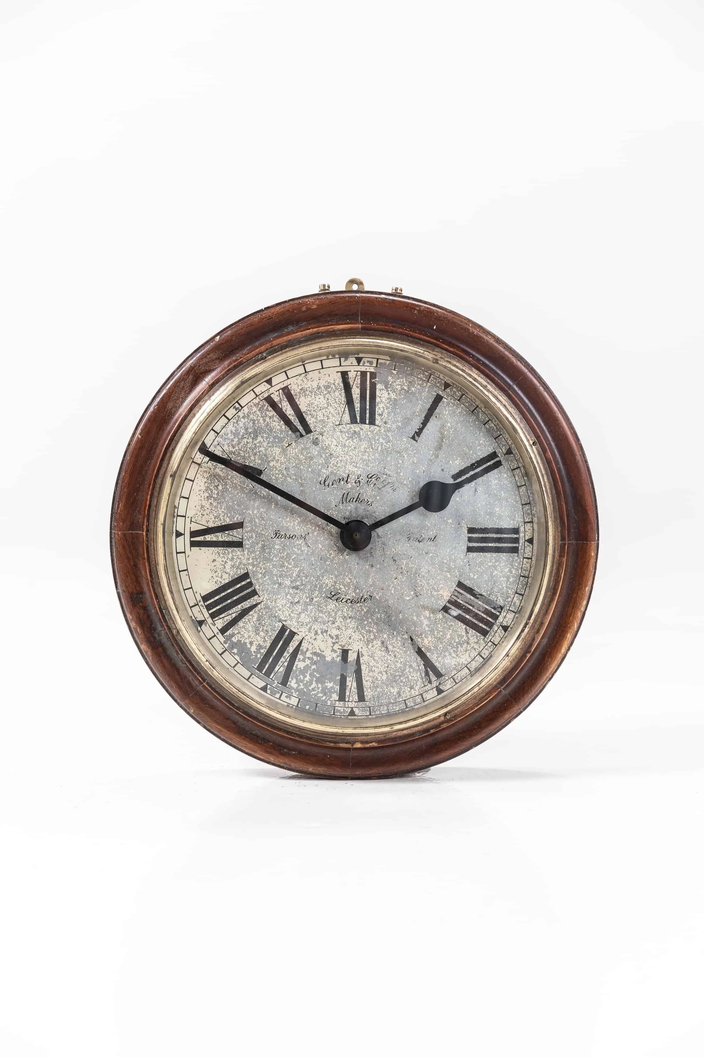 ヴィンテージ 　Gents' of Leicester 壁掛け時計クォーツ Early Wooden Gents of Leicester Clock — Antiques Workshop